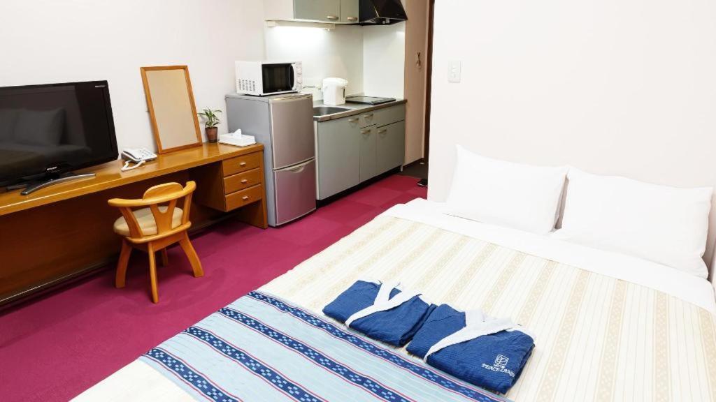 נאהא Hotel Peace Land Kume מראה חיצוני תמונה