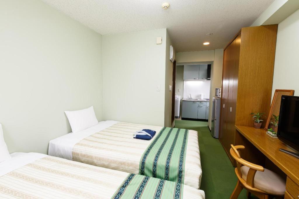 נאהא Hotel Peace Land Kume מראה חיצוני תמונה
