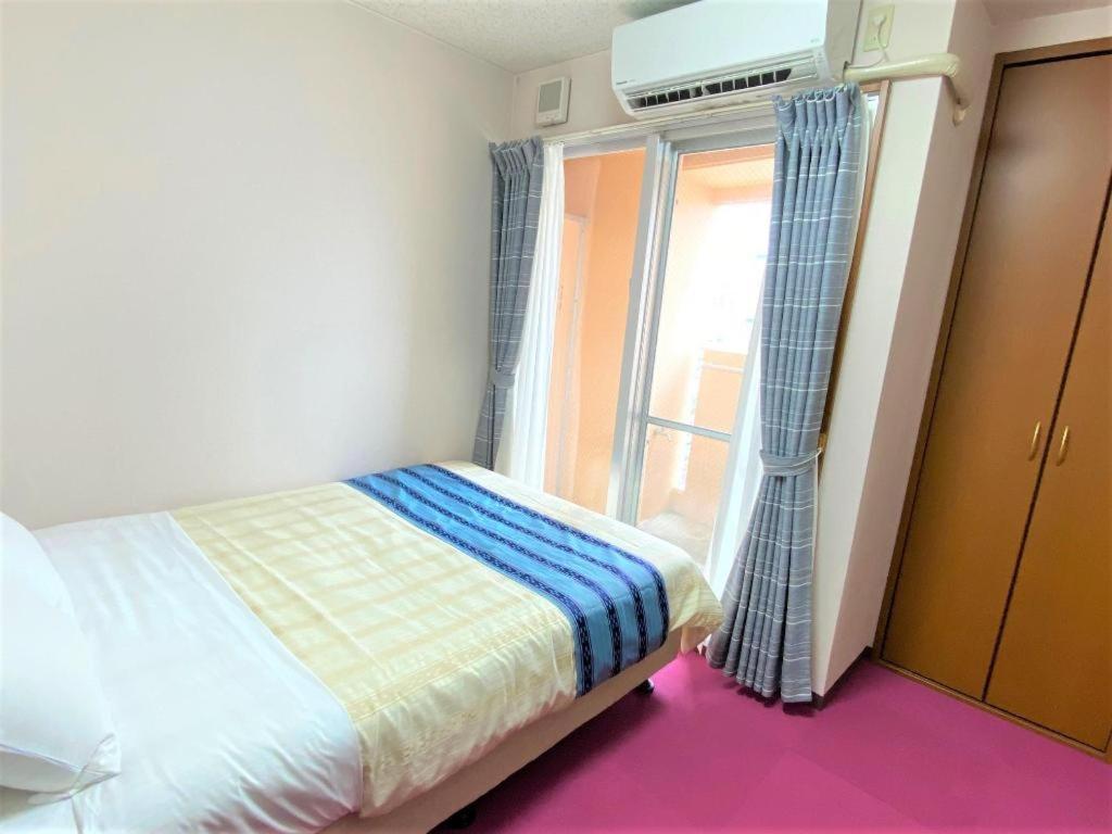 נאהא Hotel Peace Land Kume מראה חיצוני תמונה